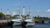 photo438_small.jpg